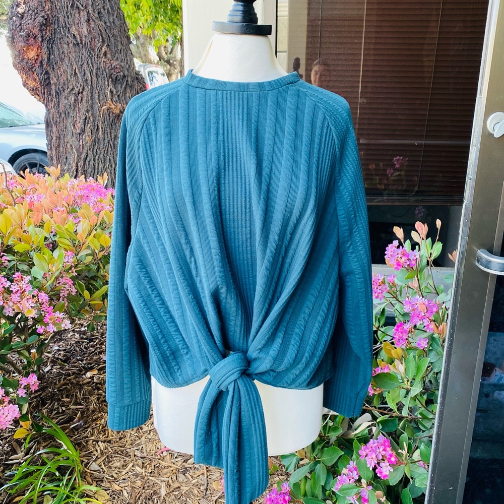 ZARA size Medium, front knotted, long sleeve top in color blue.